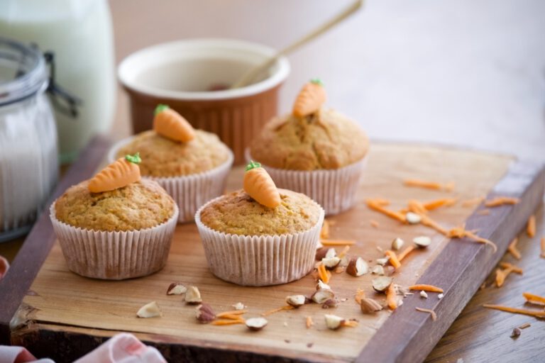 Muffins aux carottes, oranges et noisettes